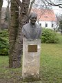 Foldrajzi Muzeum - Erd - Baktay Ervin mellszobra